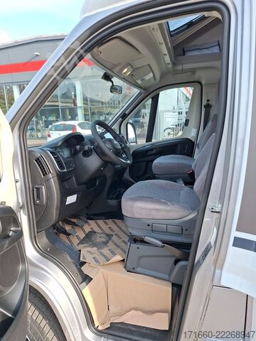 Autocaravana semi-integrada CARADO pro+ T 338 TV/SAT, Navi+RFK, Hubbett