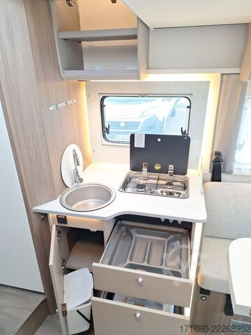 Autocaravana semi-integrada CARADO pro+ T 457 Hubbett, SAT+TV, NAVI+RFK, COMBI 6E