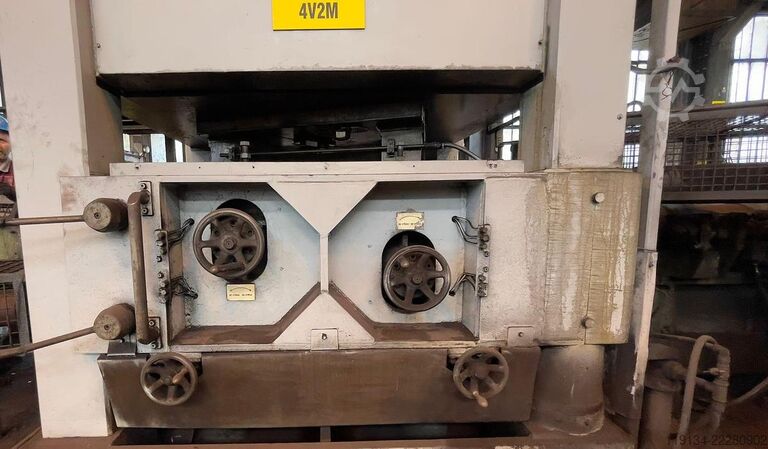 FARMER NORTON BAR STRAIGHTENER 4V-2M FARMER NORTON BAR STRAIGHTENER 4V-2M