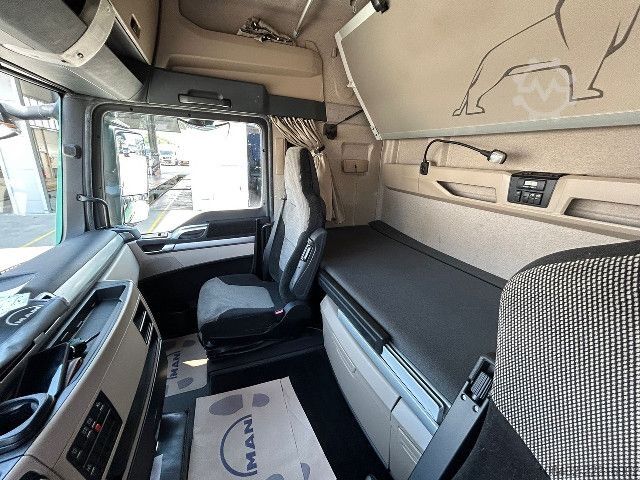 Camion de matières dangereuses MAN TGX 18.500 4x2 BLS ADR FL