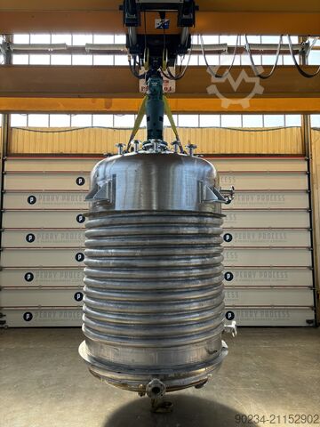 5,957 litra, 3 bar/vakuum i plotë i brendshëm, 6 bar/vakuum i plotë jaket, reaktor vertikal prej çel  5,957 Litre