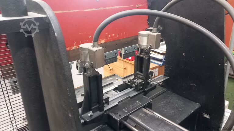 Shtypëse palosëse RG 25-12 DBM3 TASK SCHIAVI-AMADA RG 25-12 DBM3