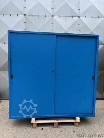 Workshop cabinet  