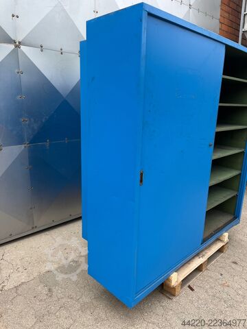 Workshop cabinet  