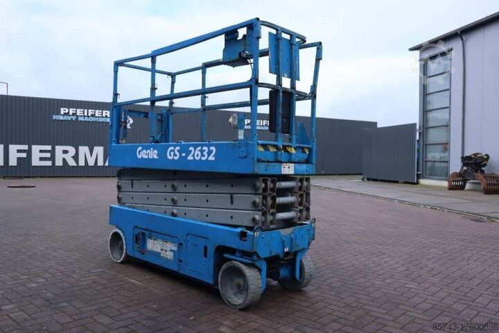 Scissor lift Genie GS2632 Electric, Working Height 10m, 227kg Capacit