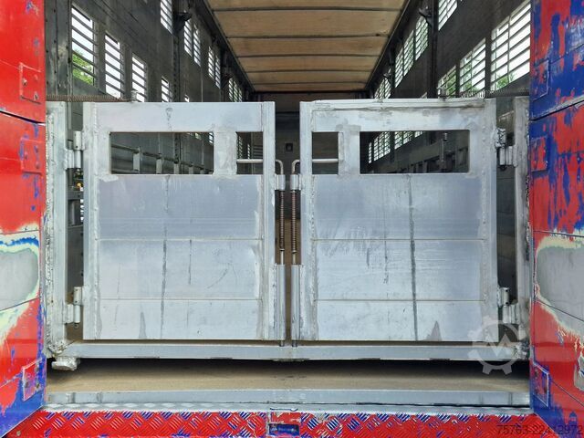 Transporte de gado Finkl 3 deck - lift- water - vans - steering axle