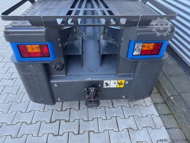 Tow Tractor Still R07-25