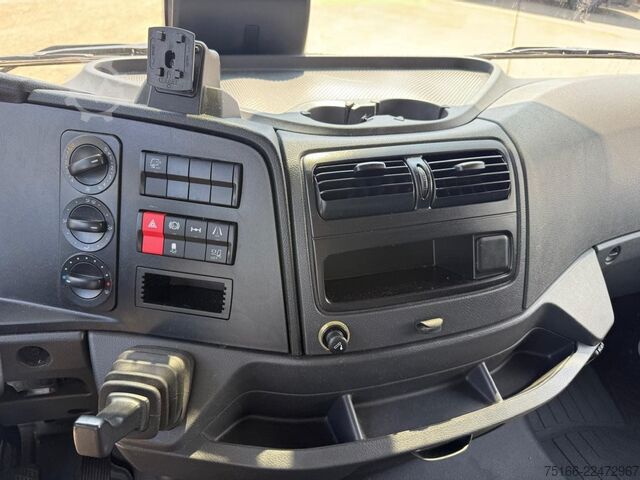 বক্স ভ্যান MERCEDES-BENZ ATEGO 821 L Koffer 4,10 m LBW 1 T*SEITENTÜRE