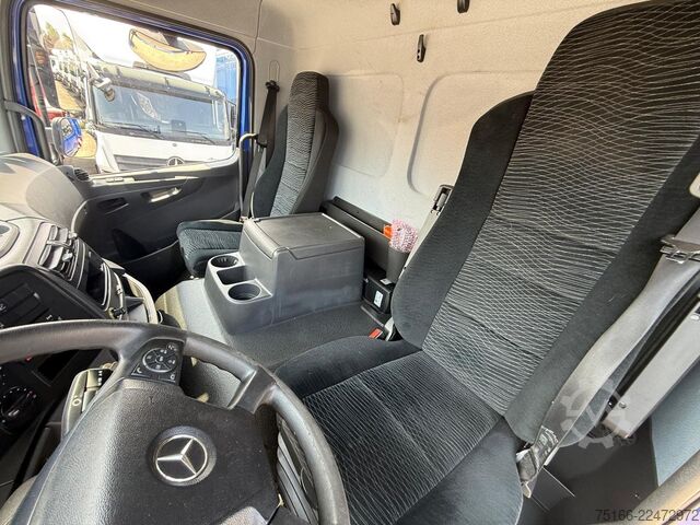 Camión de plataforma MERCEDES-BENZ ATEGO 1530 L Pritsche 7,20 m AHK*NL 9 T