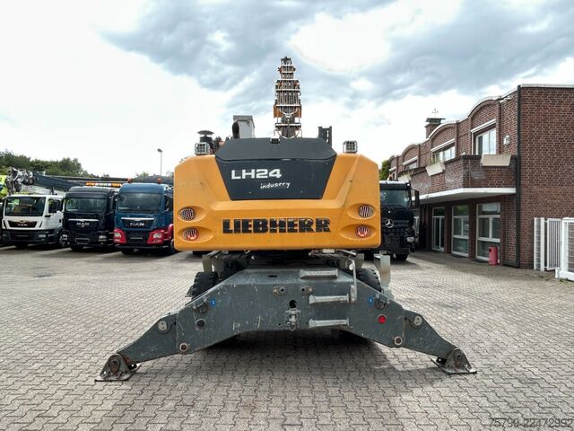 轮式挖掘机 LIEBHERR LH 24 Litronic mit Abbruch- / Sortiergreifer