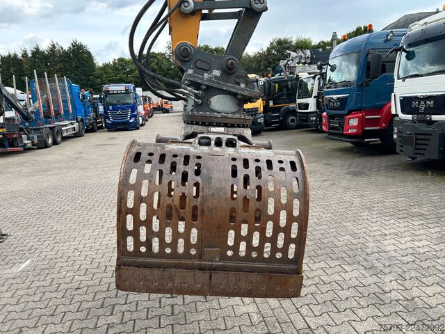 轮式挖掘机 LIEBHERR LH 24 Litronic mit Abbruch- / Sortiergreifer