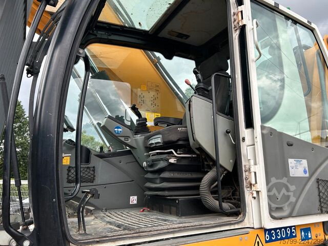 轮式挖掘机 LIEBHERR LH 24 Litronic mit Abbruch- / Sortiergreifer