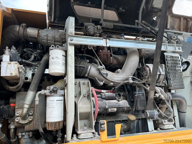 轮式挖掘机 LIEBHERR LH 24 Litronic mit Abbruch- / Sortiergreifer