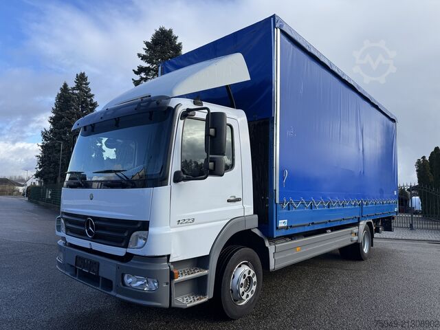 Atego 1223 L skrzynia/plandeka 7,30m windy załad. Mercedes-Benz Atego 1223 L Pritsche/Plane 7,30m LBW