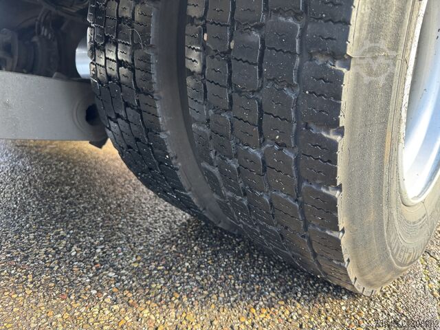 Atego 1223 L skrzynia/plandeka 7,30m windy załad. Mercedes-Benz Atego 1223 L Pritsche/Plane 7,30m LBW