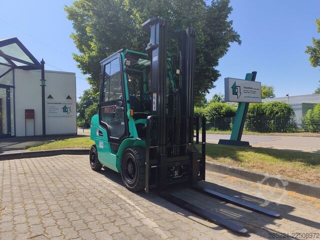  Mitsubishi FG25N