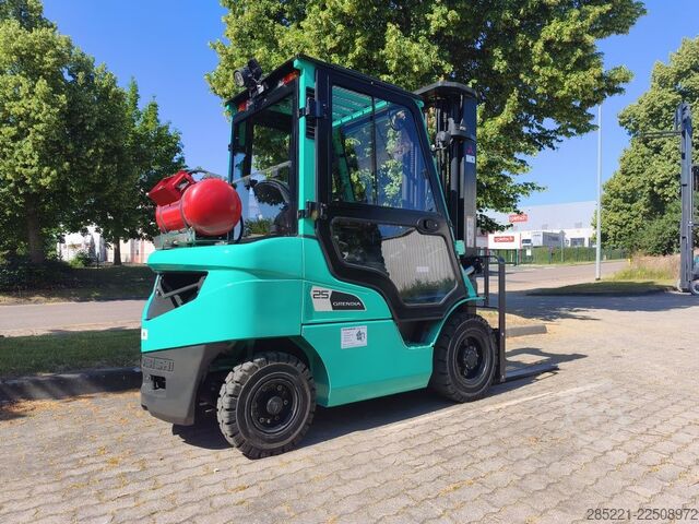  Mitsubishi FG25N
