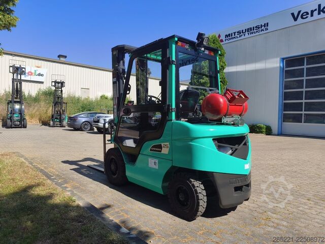  Mitsubishi FG25N