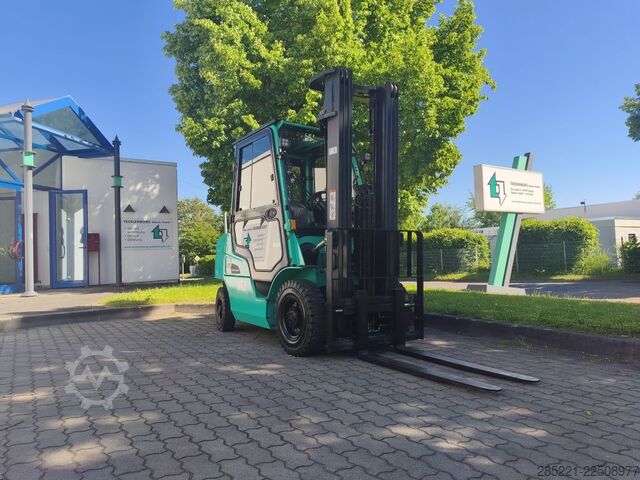  Mitsubishi FG25N