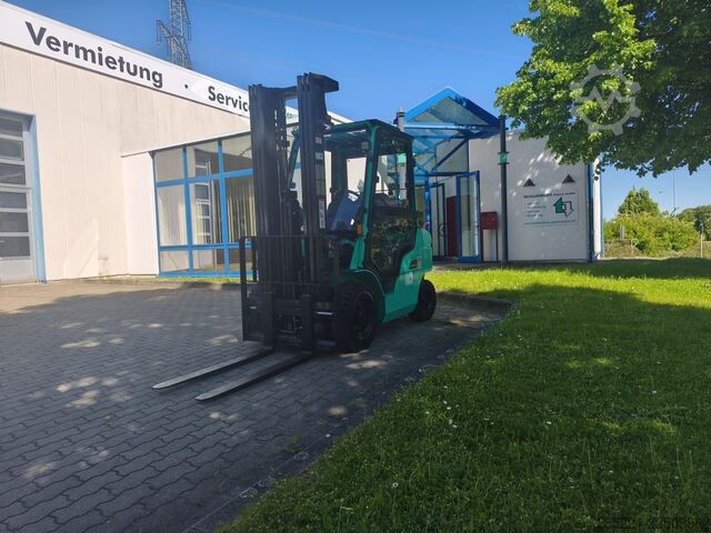 Навантажувачі LPG Mitsubishi FG25N