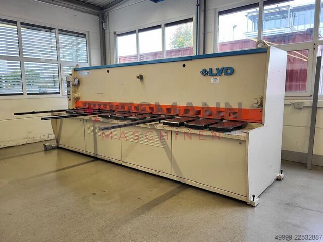 مقص مقصلة LVD HST - C 40/6