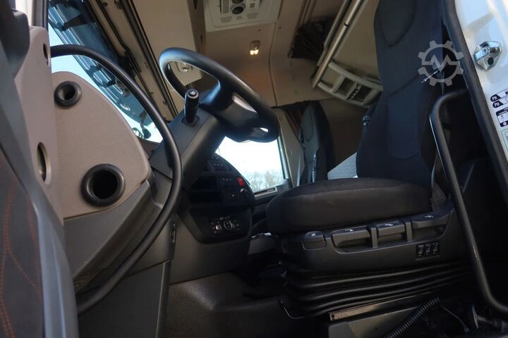 Automašīnu pārvadātājs furgons DAF XF 450 6x2 Oprijwagen vloerhoogte 100 cm + 2x  ...
