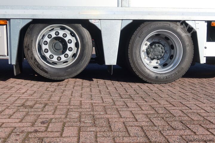 Automašīnu pārvadātājs furgons DAF XF 450 6x2 Oprijwagen vloerhoogte 100 cm + 2x  ...