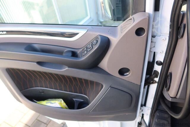 Biltransport varebil DAF XF 450 6x2 Oprijwagen vloerhoogte 100 cm + 2x  ...