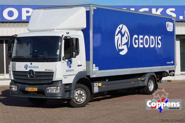여행 가방 Mercedes-Benz Atego 1218 Bakwagen + Laadklep DHollandia 1500kg