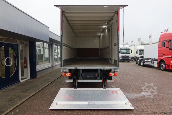 여행 가방 Mercedes-Benz Atego 1218 Bakwagen + Laadklep DHollandia 1500kg