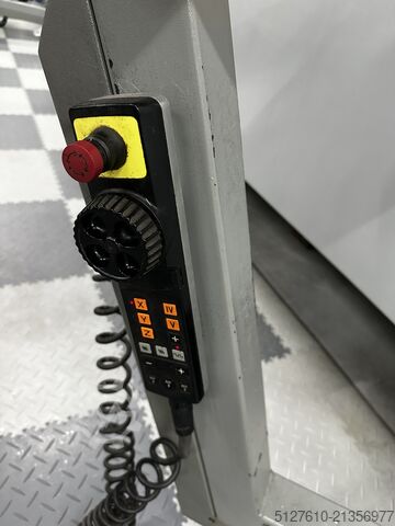 Vertikalni obradni centar Deckel Maho DMC 144 V linear