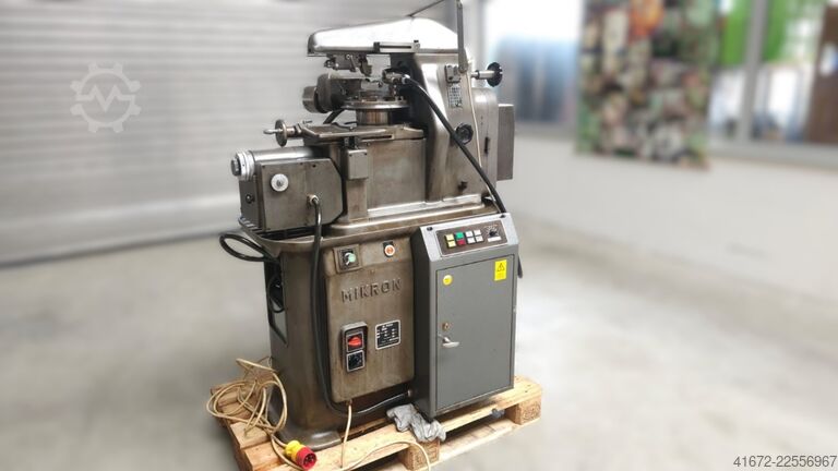 Fresadora - Universal MIKRON 102.05 MPS