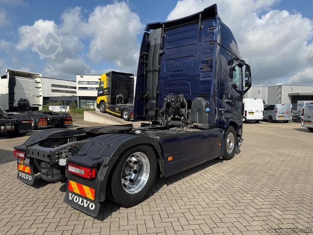 Standard tractor Volvo FH 460 GLOBETROTTER XL / DYNAMIC STEERING / I-P...
