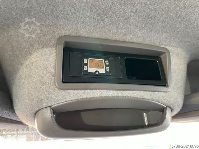 Furgão cortina de lona MERCEDES-BENZ Sprinter 316 CDI L2 Doka/ 4x4/ AC/ Standhzg./ E6