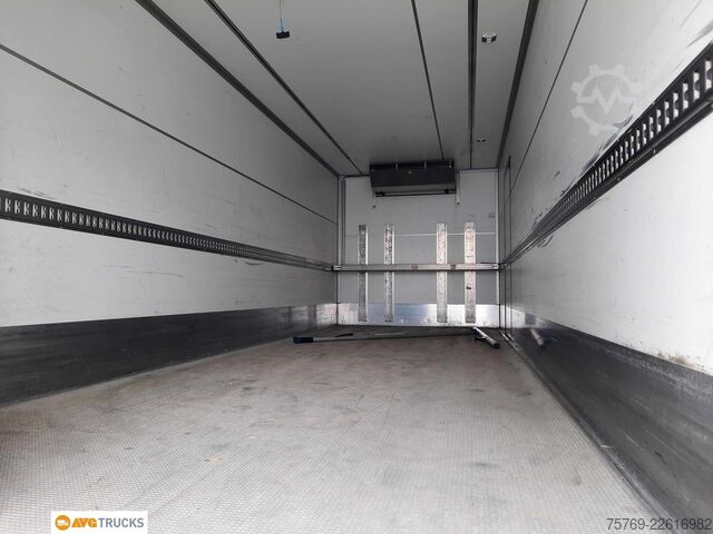 Chladený nákladný automobil VOLVO FL 240 Tiefkühlkoffer ATP Carrier 1150 LBW 2t