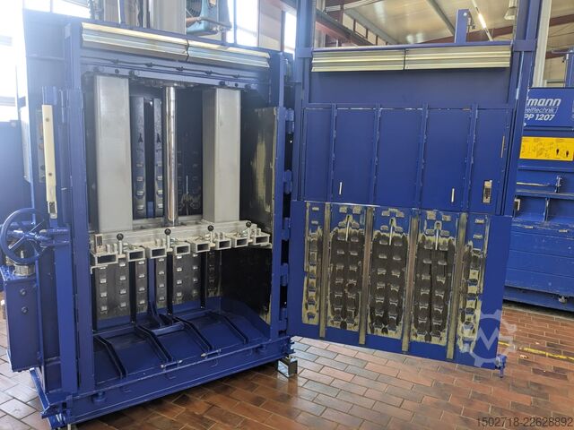 Máy ép kiện Strautmann PP1207
