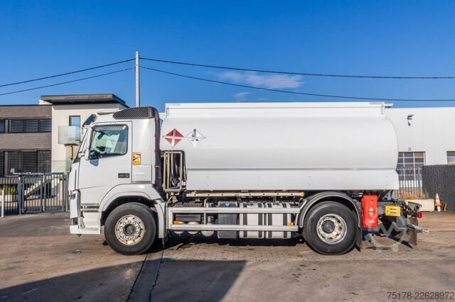 Camião-cisterna VOLVO FM 500 +MAGYAR 13.500 L /3COMP
