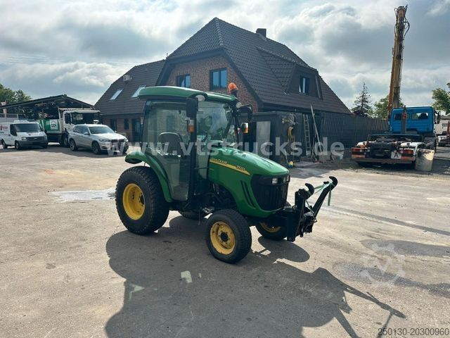 Tracteur de cour John Deere 3520 4x4 Hofschlepper Rasenbereifung