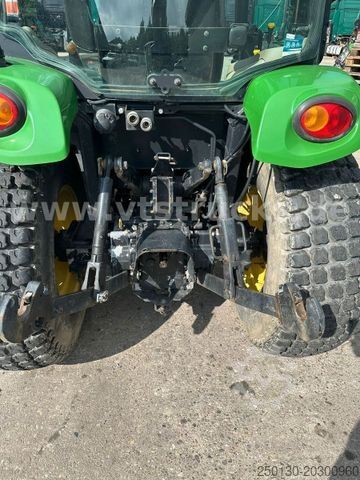 Hofschlepper John Deere 3520 4x4 Hofschlepper Rasenbereifung