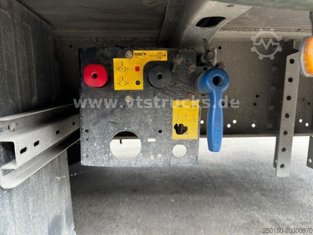 Åpen semitrailer med presenning SCHMITZ CARGOBULL SCB*S3T MegaTrailer Curtainsider Edscha-Verdeck