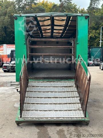 Cattle truck VOLVO FL 6 220 Viehaufbau