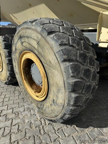Zgibni samovozilec Terex TA30
