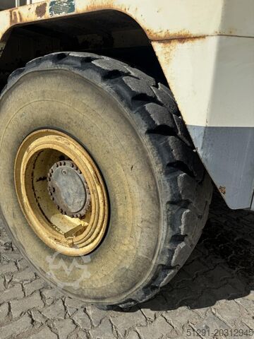 Autobasculantă articulată Terex TA30