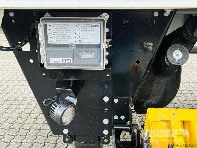 Reefer semitrailer Schmitz Cargobull Tiefkühler Standard Ladebordwand