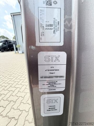 Phương tiện chở gia súc RENAULT Master STX 5 Sitzer Haras ex. Lang Automatik