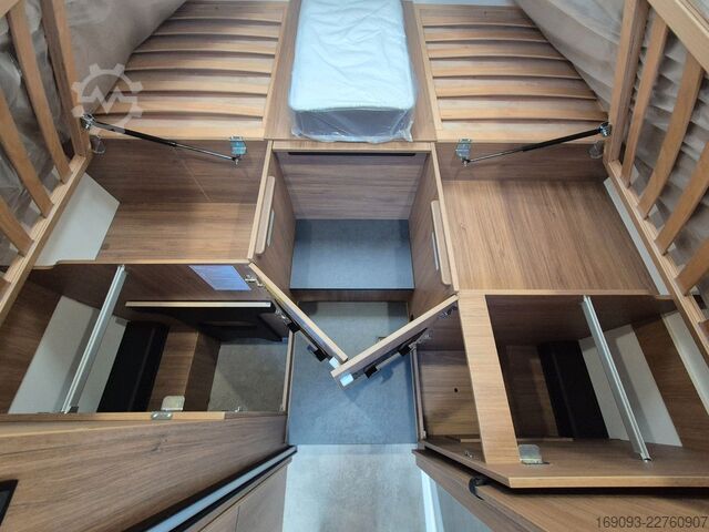 Semi-integrated camper CHAUSSON 777 Titanium Line *MJ27*Arctic*Hubbett*Navi*4,1t