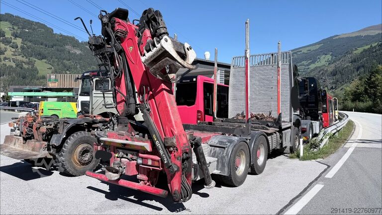 Camião florestal MERCEDES-BENZ Arocs 2851 6x4 Holzlkw mit Kran Bj 2015