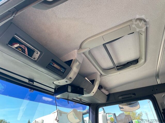 Xe tải sàn phẳng MAN TGA 26.390 / HIAB 288-EP-3 Hiduio / Funk / 6x4