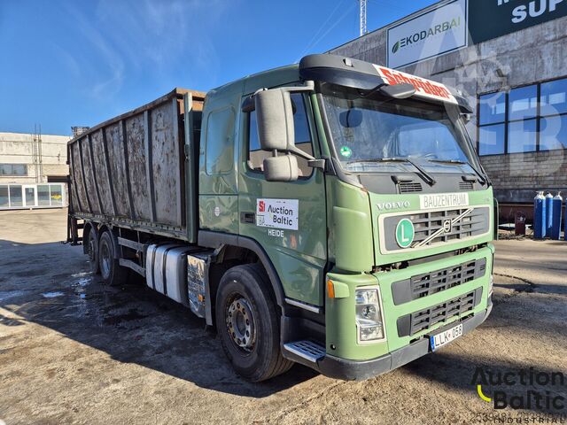 Kiper kamion Volvo FM-300