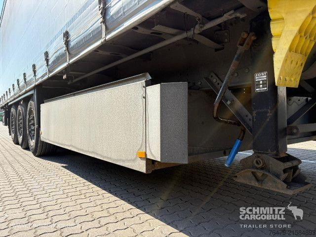 Відкритий напівпричіп з тентом Schmitz Cargobull Curtainsider Standard